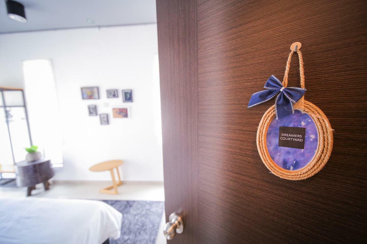 The Best Hotel In Bayan Lepas - The Lov Penang Buitenkant foto