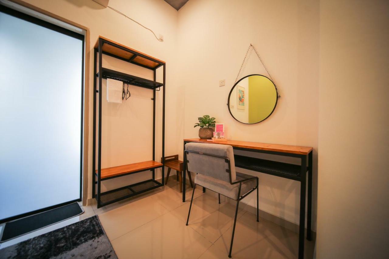 The Best Hotel In Bayan Lepas - The Lov Penang Buitenkant foto